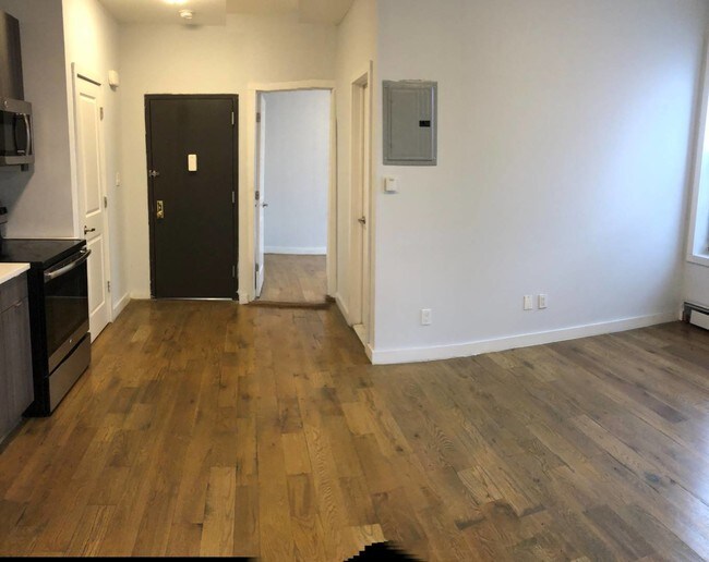 Building Photo - 1110 Fteley Ave