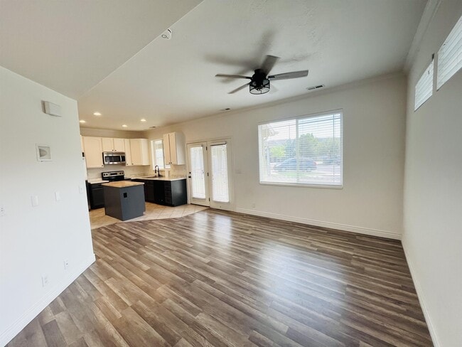 Photo - 632 E Long Shadow Dr (Draper, UT) Townhome