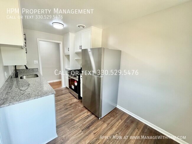 Foto del edificio - 885 S Green Rd