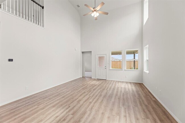Foto del edificio - 21314 Harris Pk Ct