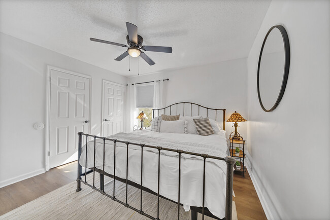 Building Photo - 138 Villa Ct