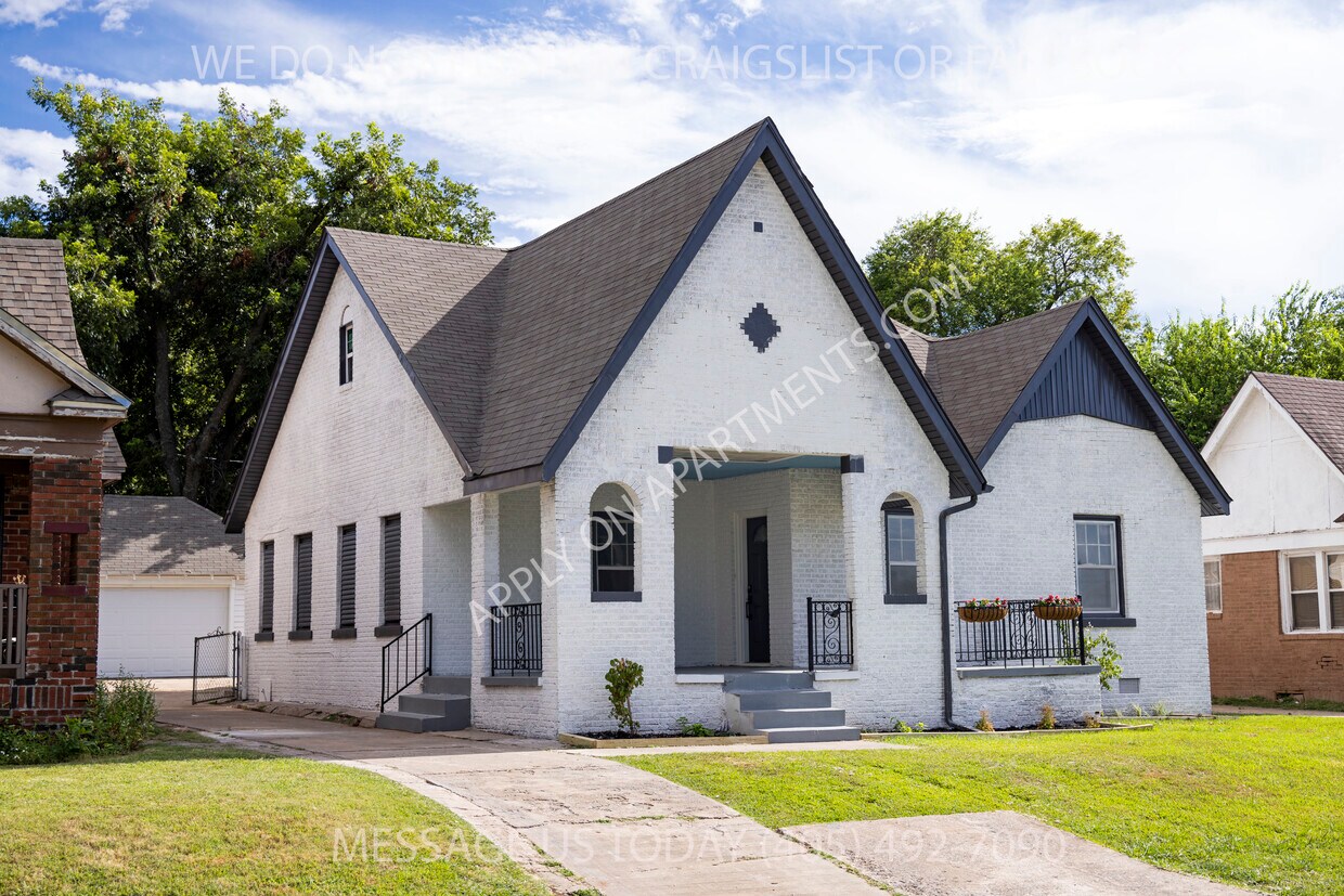 Primary Photo - 1016 NE 18th St
