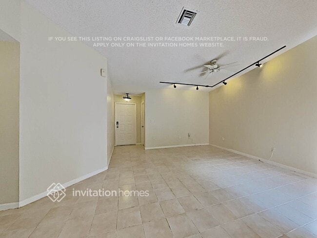 Building Photo - 14056 Langley Pl