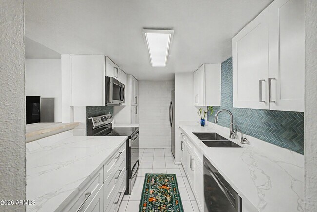 Foto del edificio - 4170 N 81st St