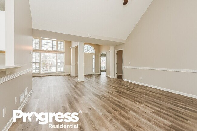 Foto del edificio - 953 Saddle Brooke Dr