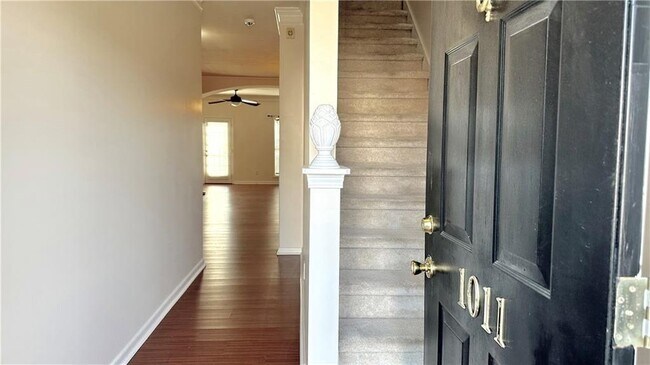 Building Photo - 1011 Primrose View Cir NW