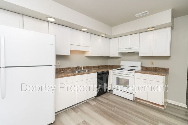 Foto del edificio - 183 Colony Cir