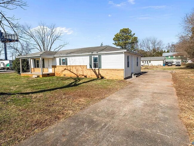 Foto del edificio - 5624 NW Oakwood Rd