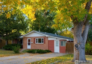 Building Photo - 1316 Lakewood Dr