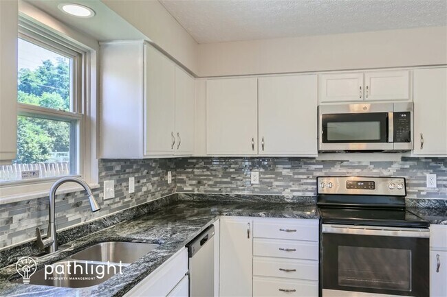 Building Photo - 6822 Sowers Drive