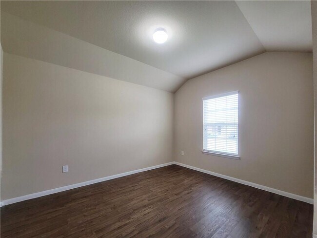 Foto del edificio - 11924 Riparian Rd