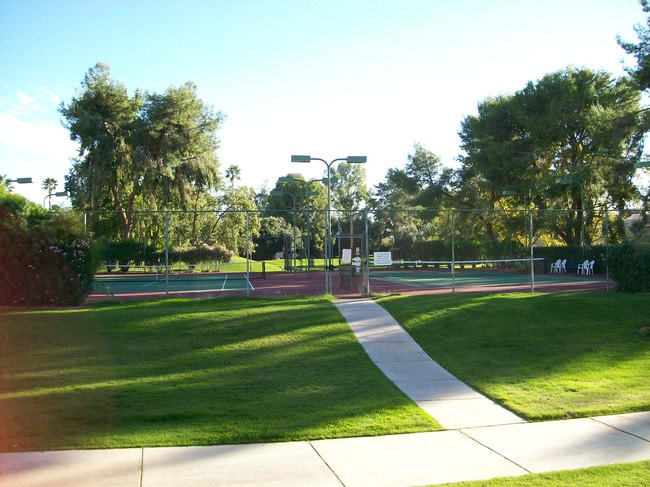 Foto del edificio - 9445 N 94th Pl