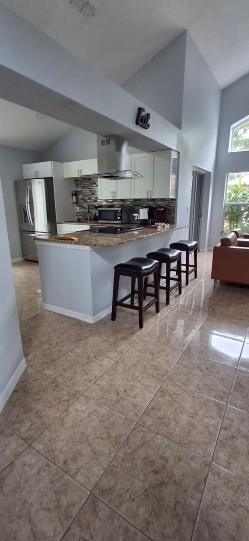 Foto del edificio - Fully Renovated Two-Story Single Family Home in Lake Mary