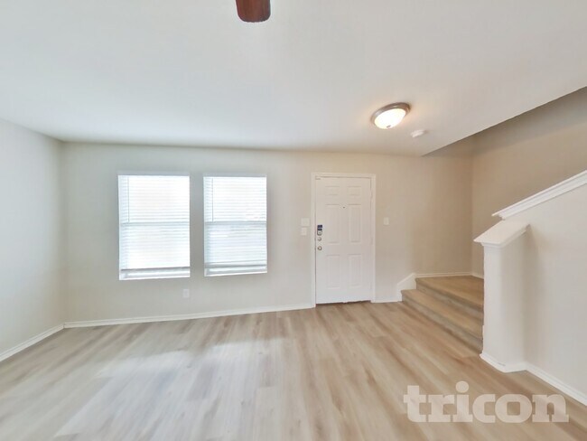 Building Photo - 7715 Shining Glow