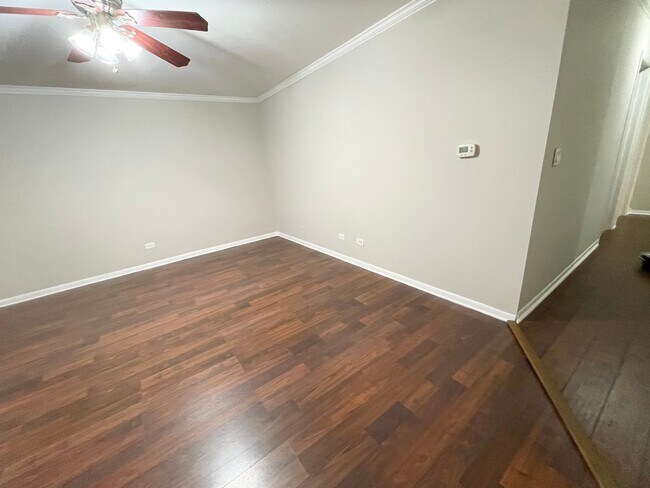 Foto del edificio - 1430 N Evergreen Ave