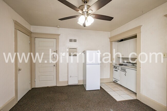 Foto del edificio - 305 Douglas St