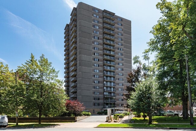 Building Photo - Spring Garden