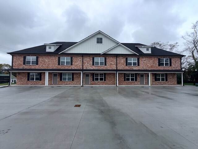 Foto principal - 311 Cainsville Rd