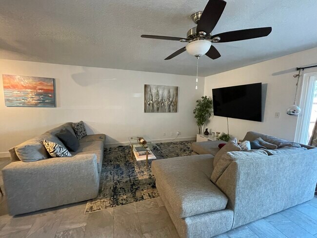 Foto del edificio - 6843 NW 29th Ave