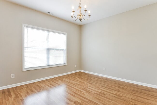 Foto del edificio - 7032 Spanglers Spring Way