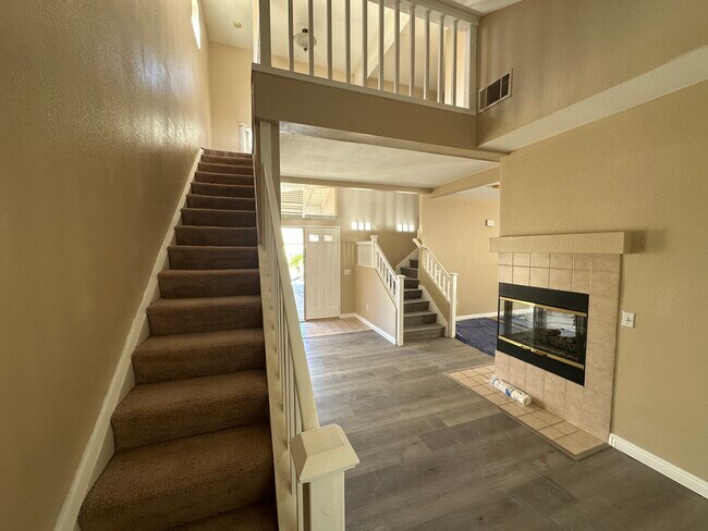 Foto del edificio - 17203 Ave Del Sol