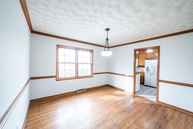 Foto del edificio - 4 Bedroom || 3 Bathroom Home with Finished Basement