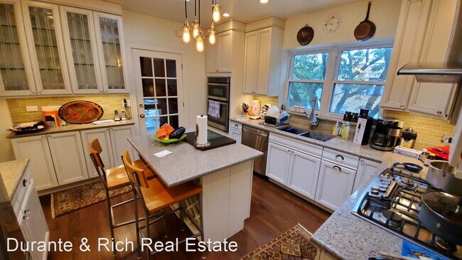 Foto del edificio - 3 br, 2 bath House - 2700 W. Carmen Unit 2