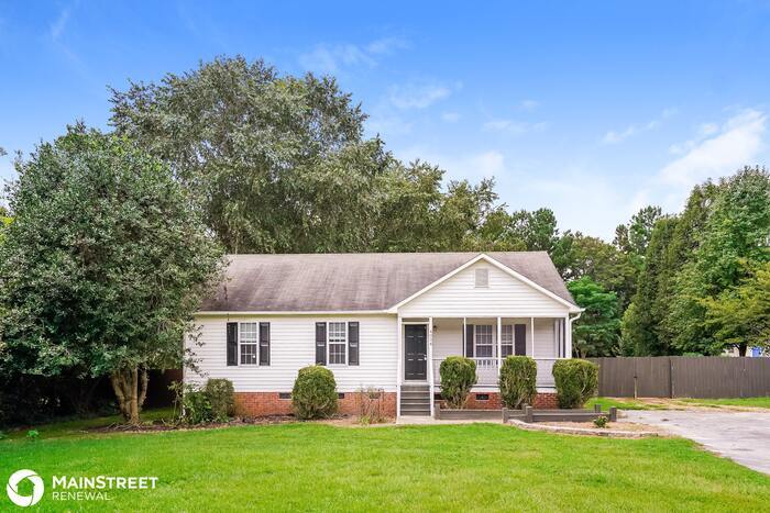 Foto principal - 4024 Rockside Hills Dr, Raleigh, NC 27603