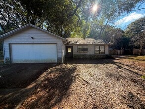 Building Photo - 115 Springwood Cir