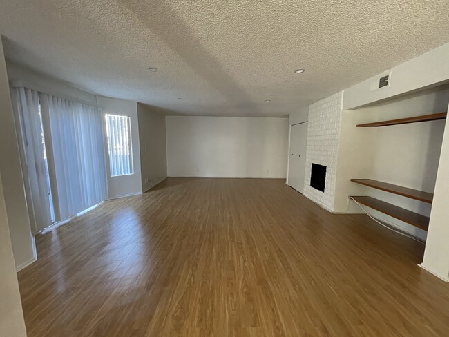 living room - 11701 Texas Ave