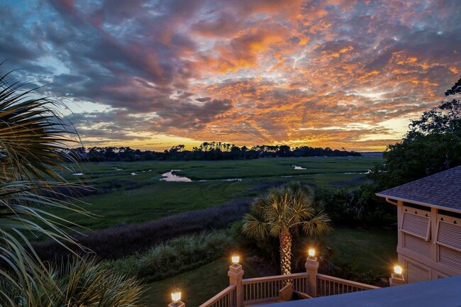 Building Photo - Spectacular Sea Pines Home - Marsh/Water Views!