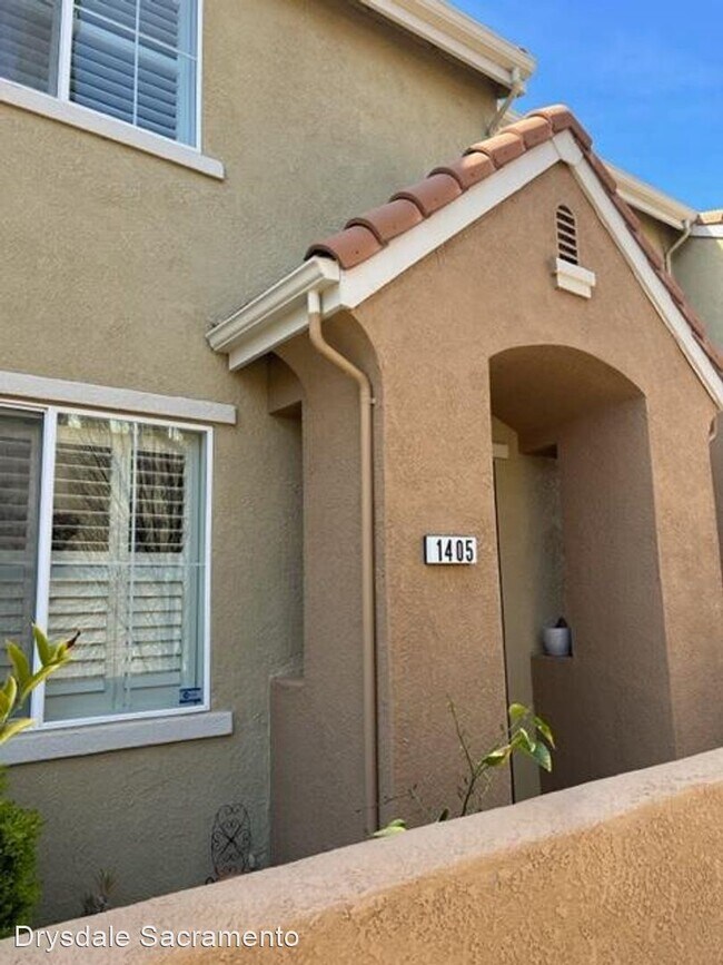 Building Photo - 2 br, 2.5 bath House - 1405 Dante Circle