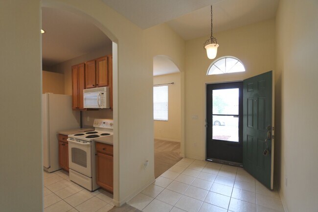 Building Photo - Lovely 3 bedroom 2 bath home in Wesley Chapel