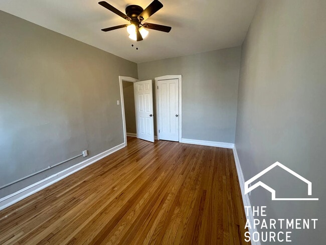 Foto del edificio - 4908 N St Louis Ave