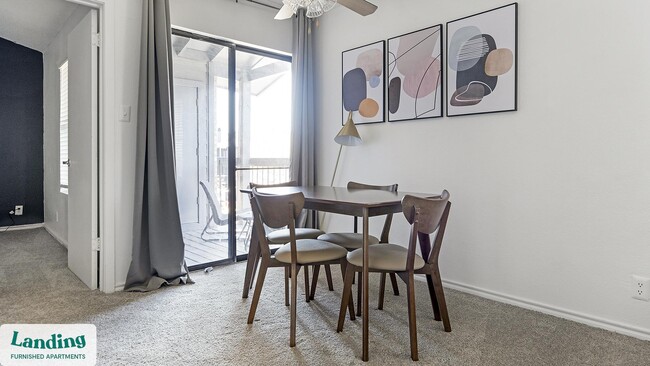 Foto del edificio - 1071 Clayton Ln