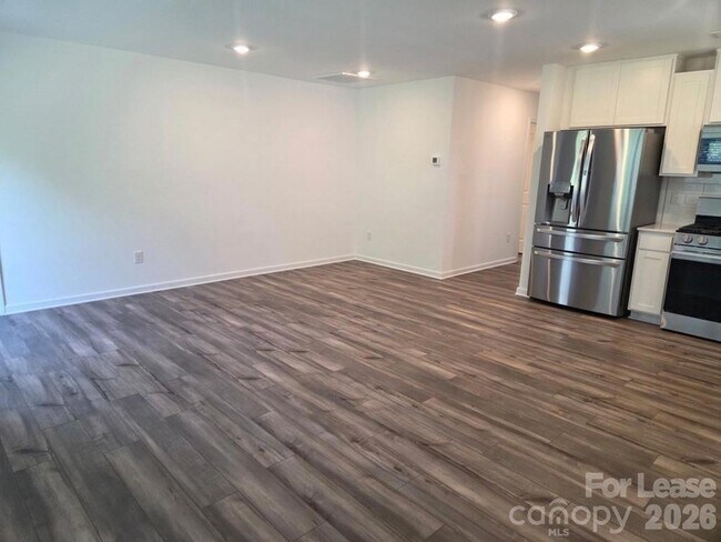 Building Photo - 723 Espresso Dr