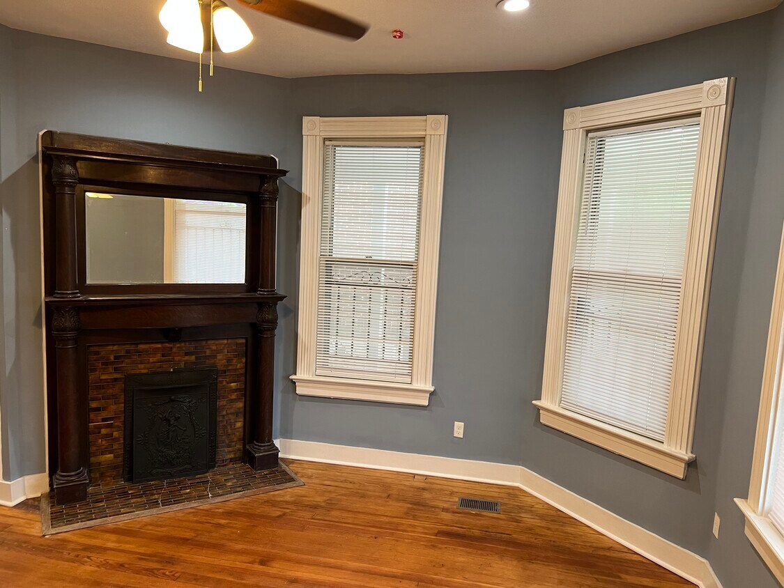 78 N Belvedere Blvd Unit 101, Memphis, TN 38104 Apartments in Memphis