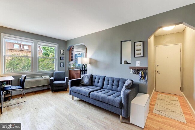 Foto del edificio - 1363 K St SE