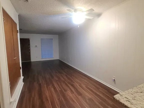 Foto del edificio - 421 Cousins Ln