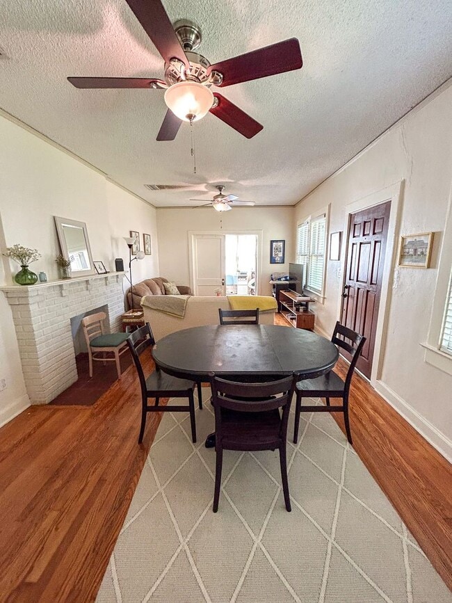 Foto del edificio - 411 SW 10th St