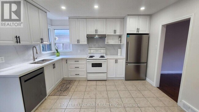 Building Photo - 42 Cartier Crescent