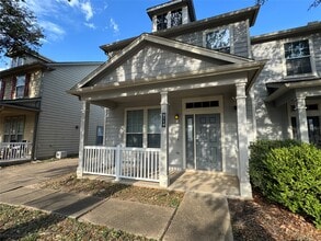 Building Photo - 9714 Coyote Creek Dr