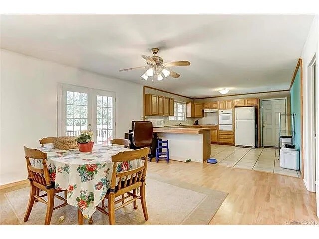 Building Photo - 123 Burton Hills Cir