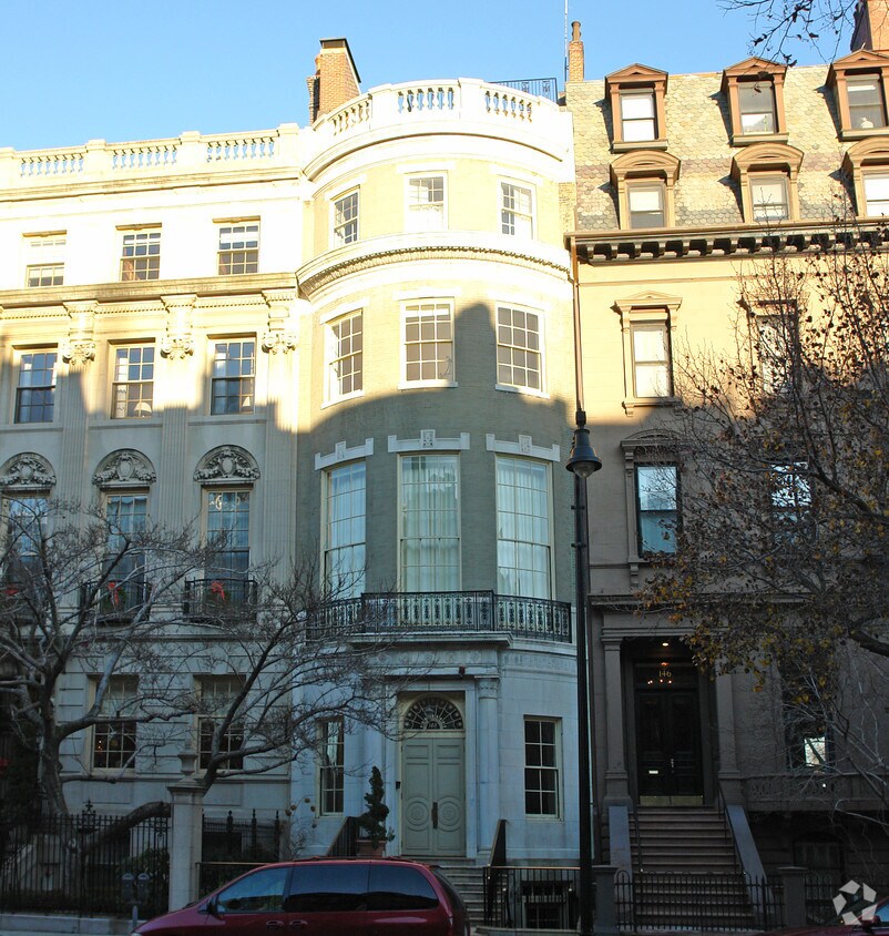 Foto del edificio - 148 Beacon St