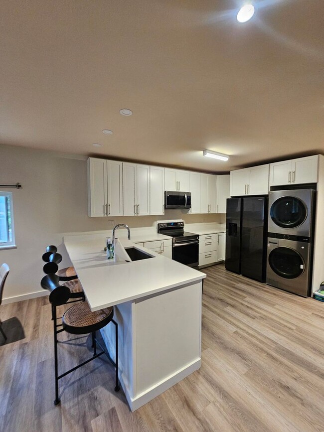 Foto del edificio - Fully Furnished Studio in Nuuanu with Util...