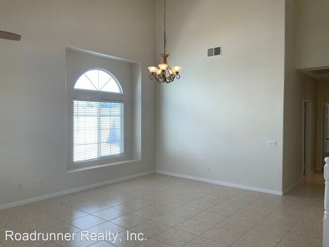 Building Photo - 3 br, 3 bath House - 7481 Via Real Ln