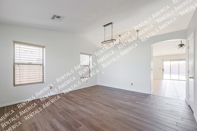 Foto del edificio - 4647 E Lavender Ln