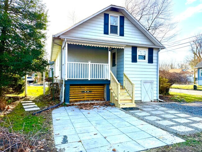 Building Photo - 519 N Lincoln Ave