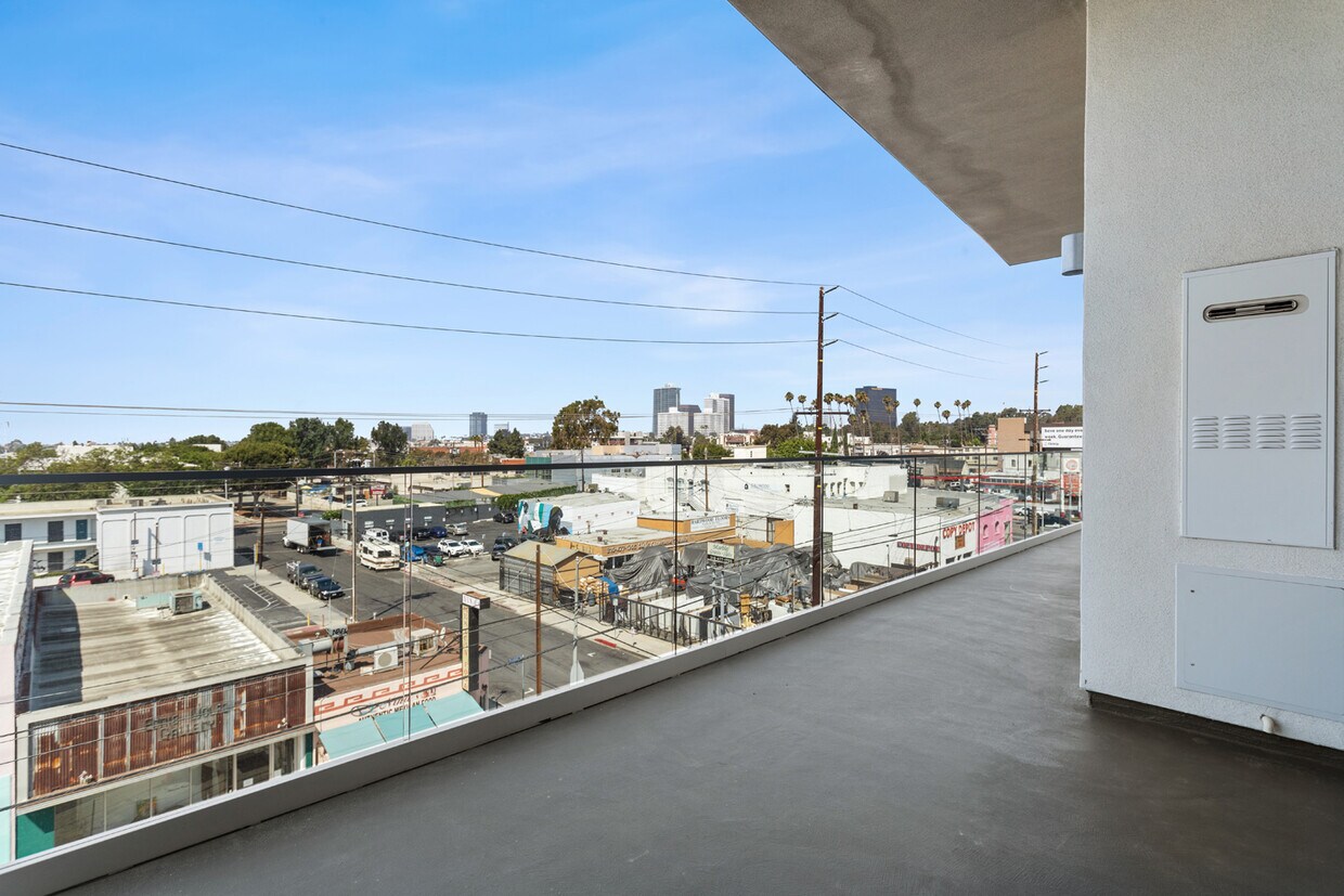 1650 Sawtelle Apartments in Los Angeles, CA Westside Rentals