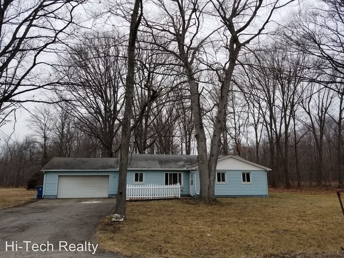 Primary Photo - 3 br, 1 bath House - 48490 Russia Road